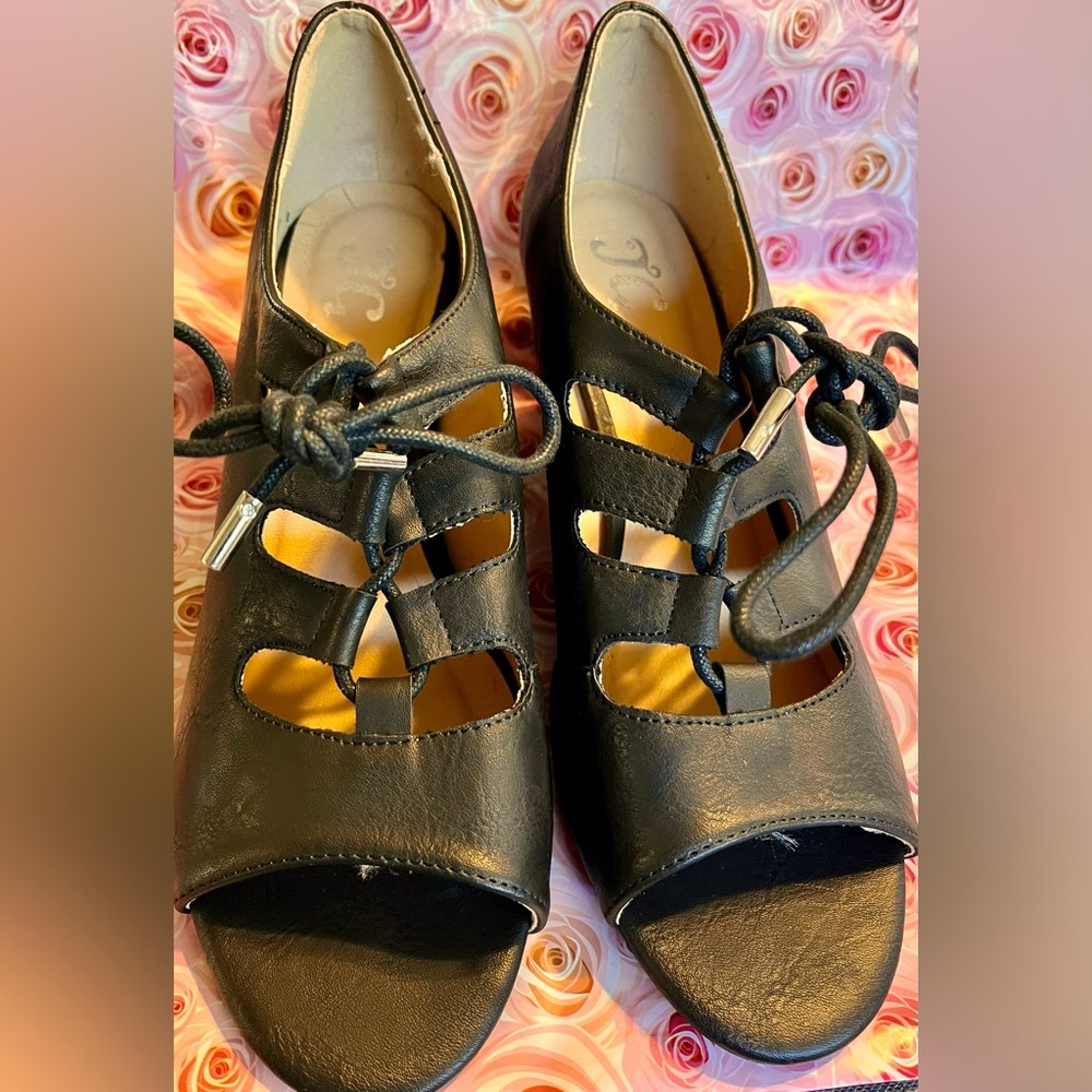 Brand New without Tags Journee Collection Wedge Sandals